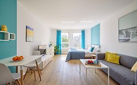 Seeger Living Classic East